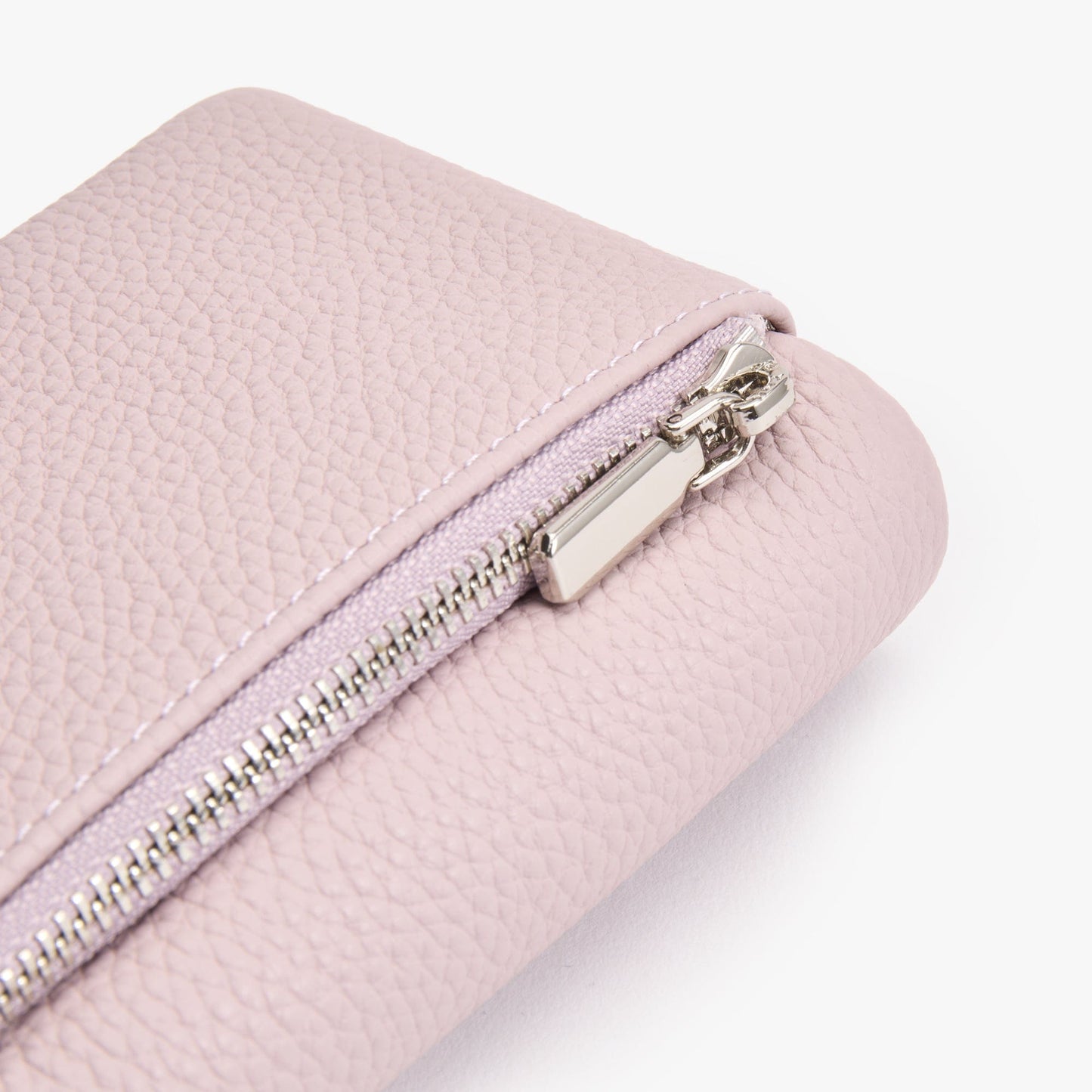 Soft Leather Bifold Wallet – 6 Card Slots with Zip Coin Pocket